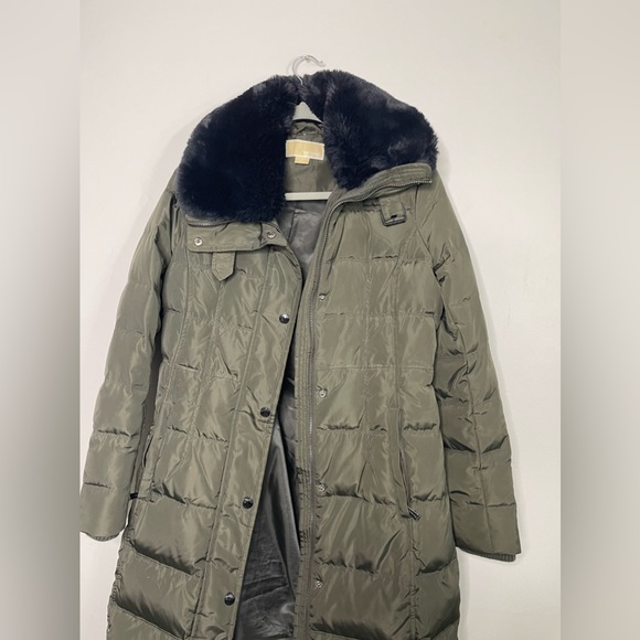 Michael Kors MK Size S Down Puffer Coat Removable Faux Fur Collar Olive Green - Picture 2 of 15